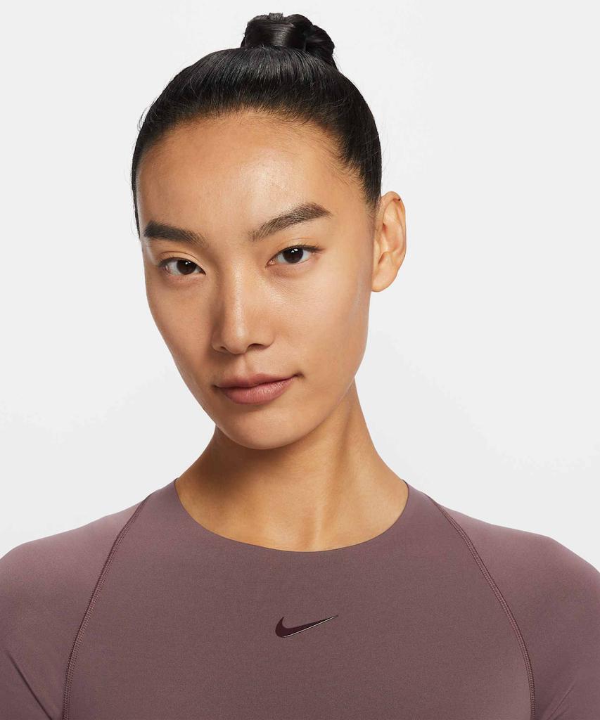 Nike Universa Dri-Fit Short Sleeve Top W - Tattoo: Burgundy Crush / Io1272-502
