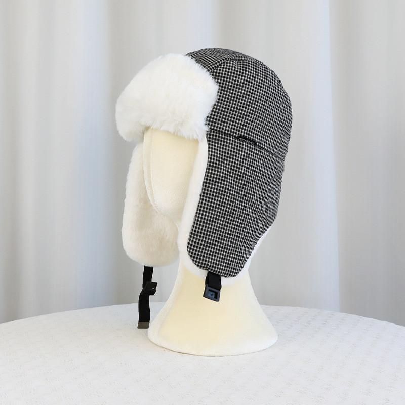 Fleece Lined Thick Plaid Cap With Windproof Features For Outdoor Skiing Cycling