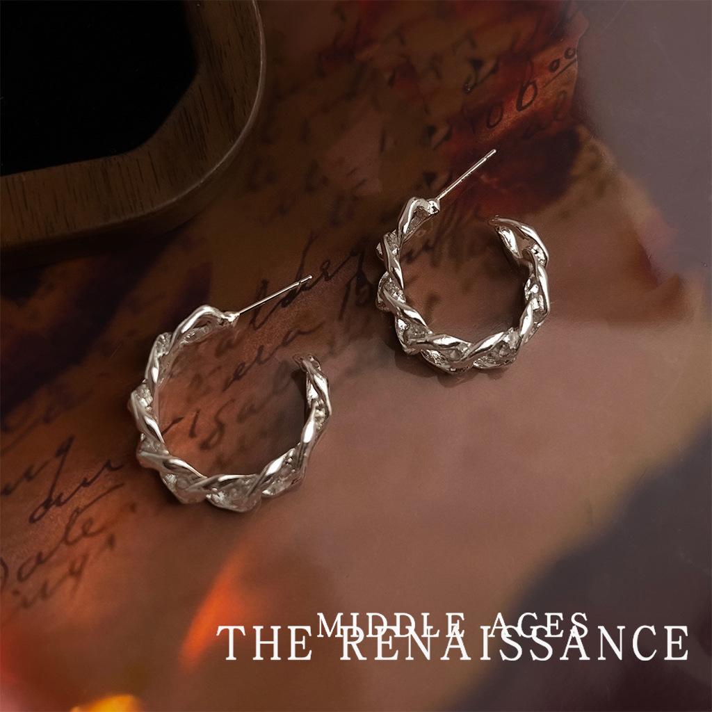 

Geometric hollow chain earrings niche cold wind C-shaped earrings simple earrings