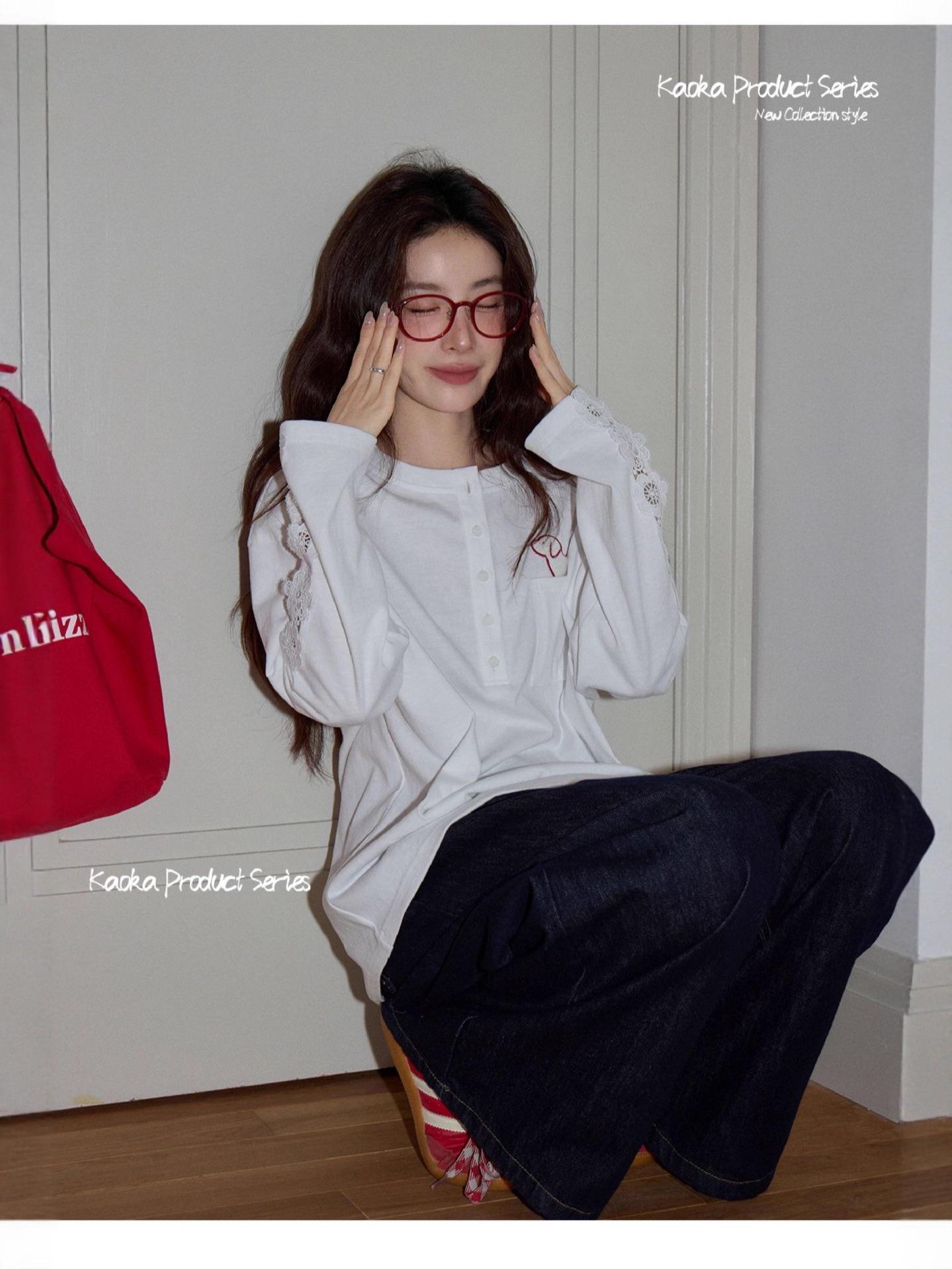 

Women s Unique Hollow Embroidery Round Neck Long Sleeve Top Medium белый