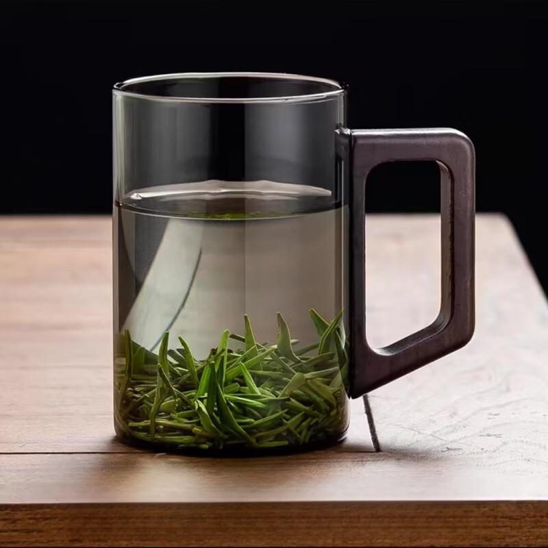 ZISIZ Transparent Glass Cup Set with Walnut Handle