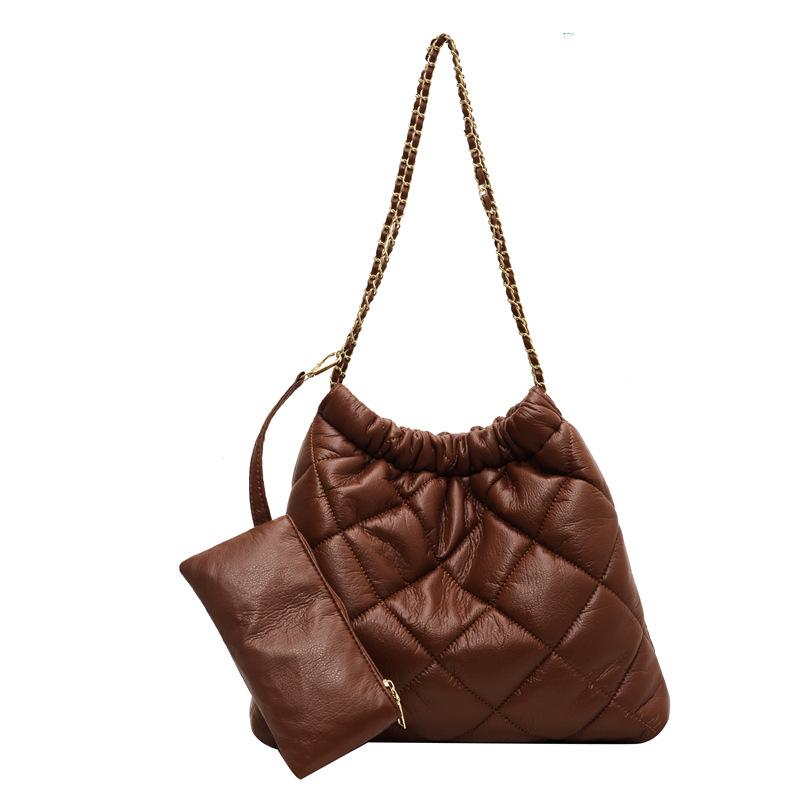 Bag Ladies 2025 New Autumn and Winter Crossbody Large Capacity Bucket Bag Premium Versatile Rhombus Chain Shoulder Bag