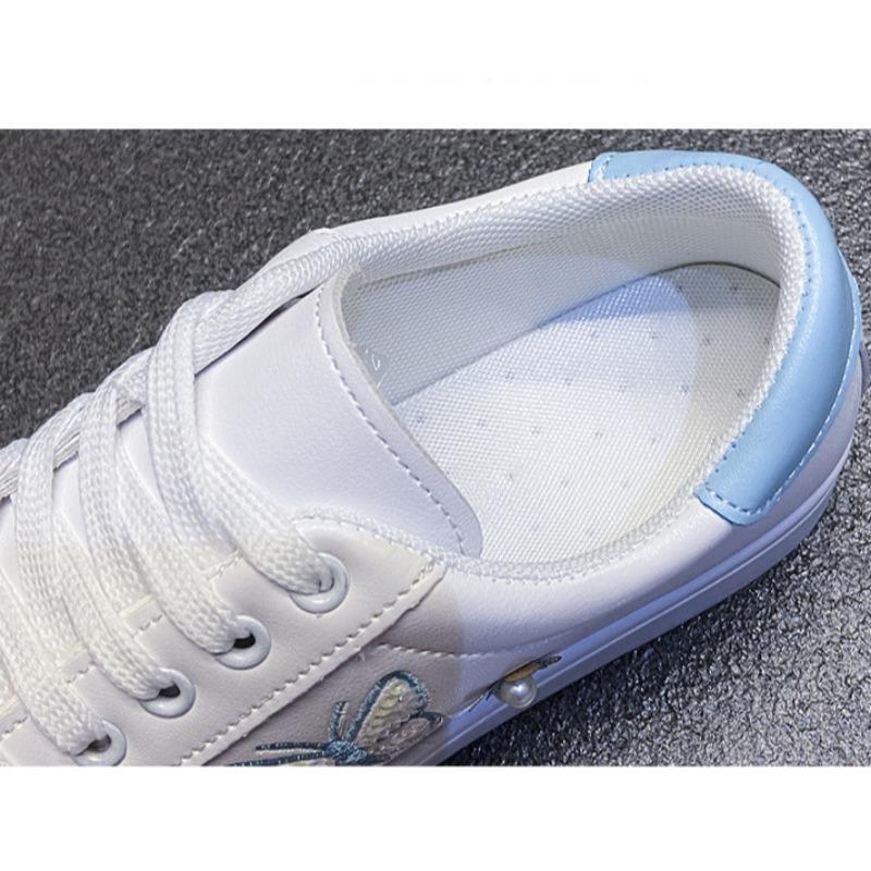 Damesko som puster med flate såler, Sportssko med lærreim, Fritidssko