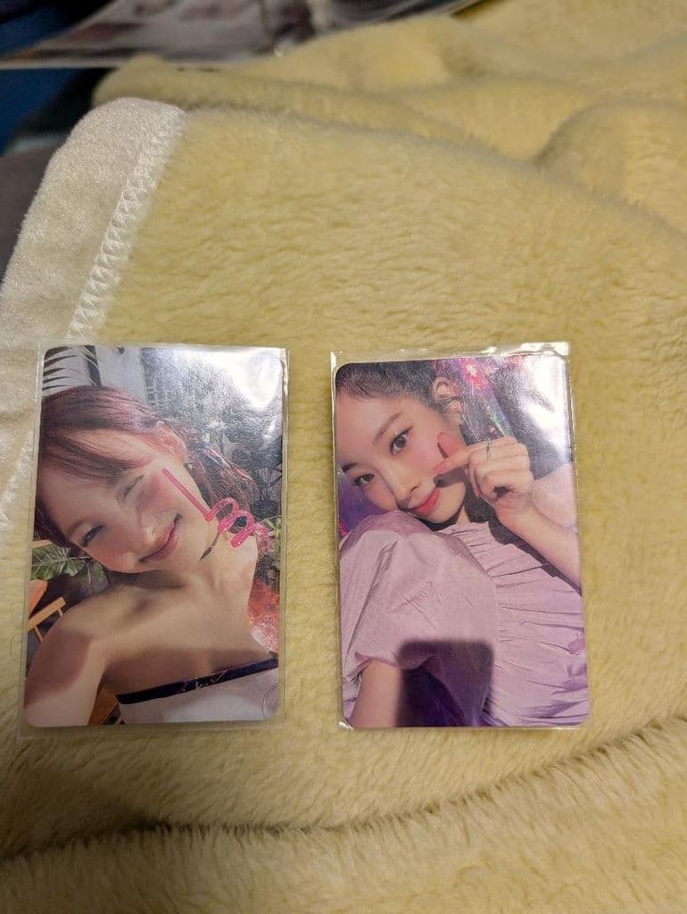 [USED] 2 Korean TWICE albums (one without CD) & 2 trading cards