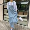 Vestido jeans suspensório solto sem gola sem costas sem mangas bolsos laterais bainha dividida cor sólida alça de ombro ajustável vestido midi estudante