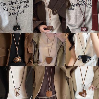 Luxuriöse koreanische Leder-Münz- und Kopfhörertasche Halskette mit Schlüsselbeinkette