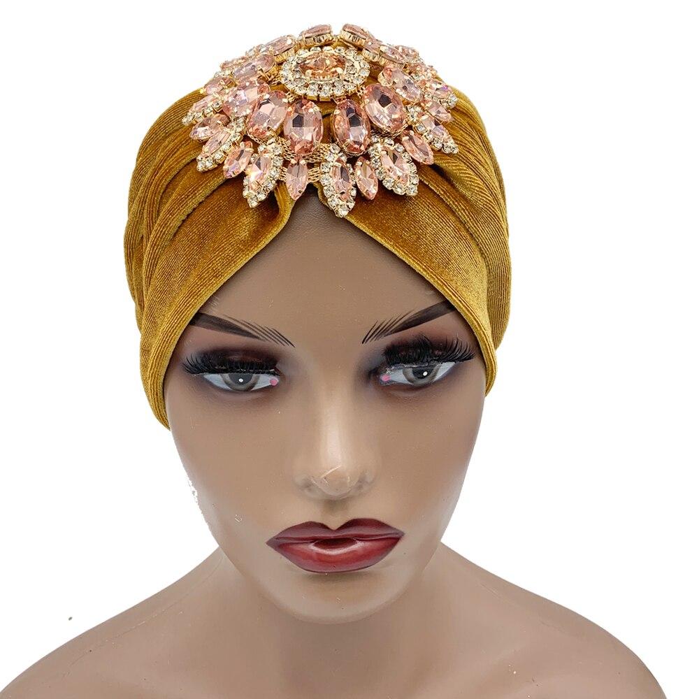 Luxuriöse Damen-Turban-Kappe aus Samt mit Strass und Blumenmuster