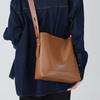 Leather women's bags, women's high-end shoulder bags, new bucket bags, large-capacity versatile commuter messenger bags