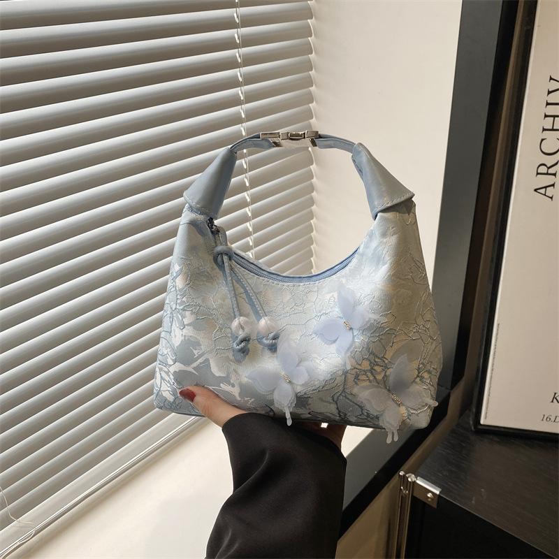 Super fire niche new Chinese bag women 2025 new summer national style embroidery small bag versatile messenger dumpling bag