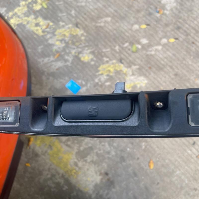 Car Tailgate Switch Rubber Button 51137039261 Replacement For Mini R56 R50 R57 R58 R59 Trunk Button Rubber Pad