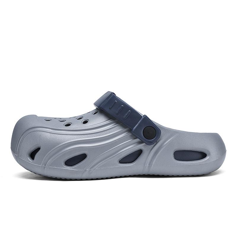 New Couple Hole Shoes Comfortable Two Wear Sandals Summer Travel Breathable Sandals Non-slip Beach Shoes Straight Hair
