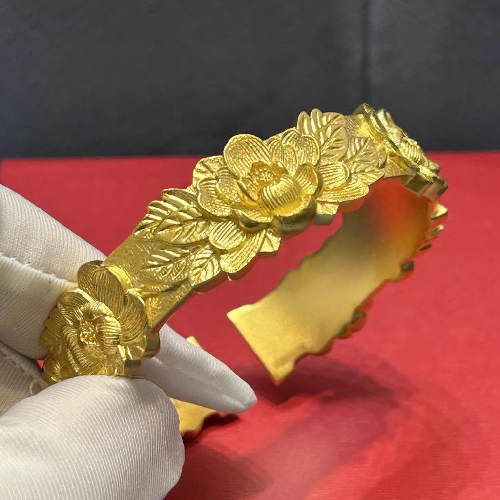 Golden Ancient-Style Peony Carved Open Bangle - Double Happiness Wedding Bracelet