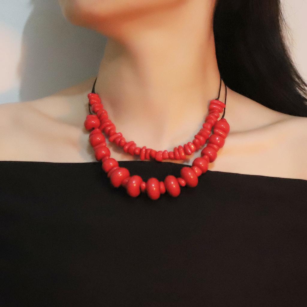New red resin coral double layer stacked irregular geometric round necklace, retro fashion