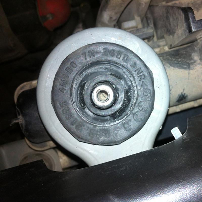 For Nissan CEFIRO III Saloon A33 Upper Radiator Mount Rubber Bushing Holder Bracket Support 1999 2000 2001 2002 2003 2004 - 2007