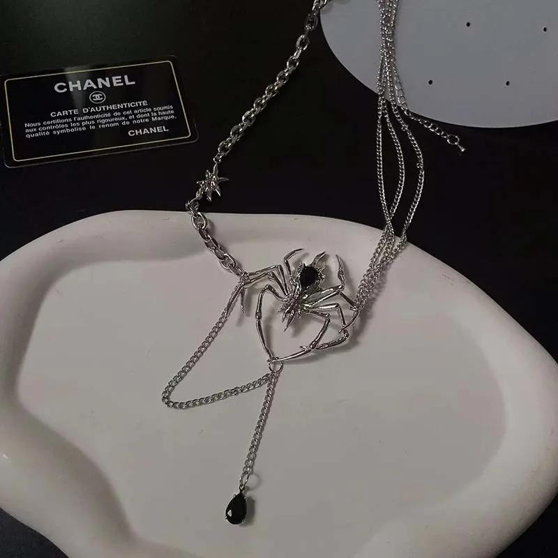 Gothic Spider Crystal Pendant Necklace for Women Dark Long Tassel Chain Spicy Girl Chokers Y2K Accessories Fashion Jewelry Party