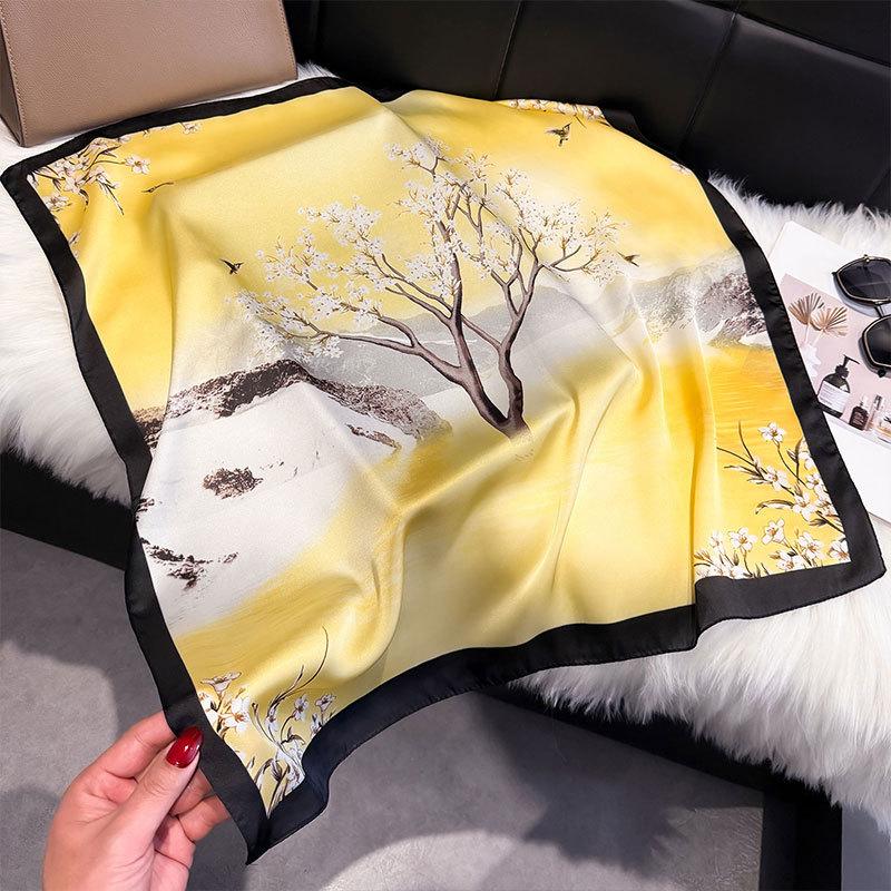 Spring Silk Scarf Fashionable Foreign Style Versatile Small Square Scarf 70Cm Decorative Scarf Sunscreen Travel Shawl Women