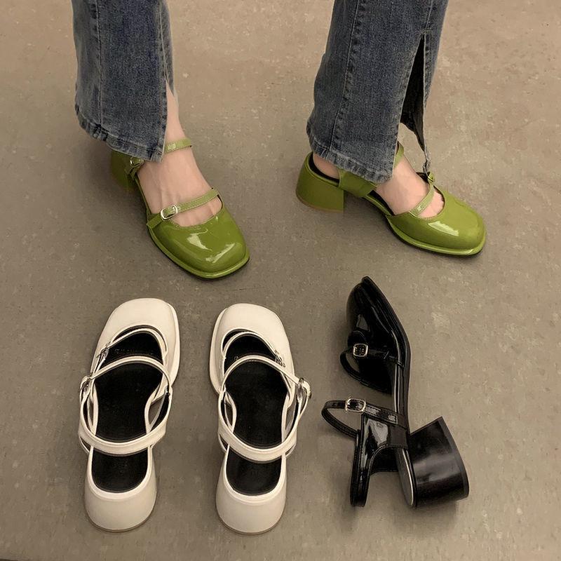 Women's 2025 Summer Square-Toe Mary Jane Sandals: Closed-Toe, Mid-Heel, Non-Slip, Versatile, Trendy.