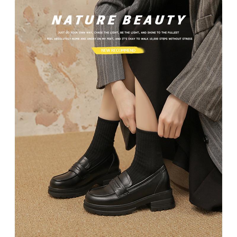 

Женские мокасины с толстой подошвой и внутренним усилением, осень-зима 2024, новые бархатные женские туфли, британский стиль, маленькие кожаные туфли, женские одинарные туфли 34 чёрный