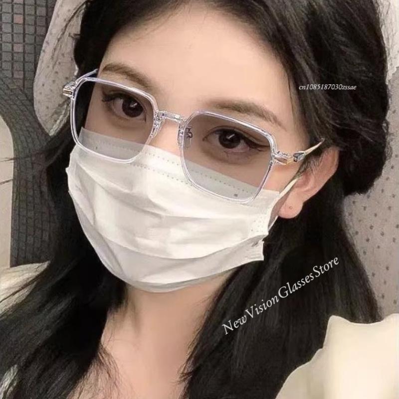 Trendy Square Photochromic Sunglasses Anti Blue Light Glasses for Women Unisex Outdoor Discoloration Eyewear