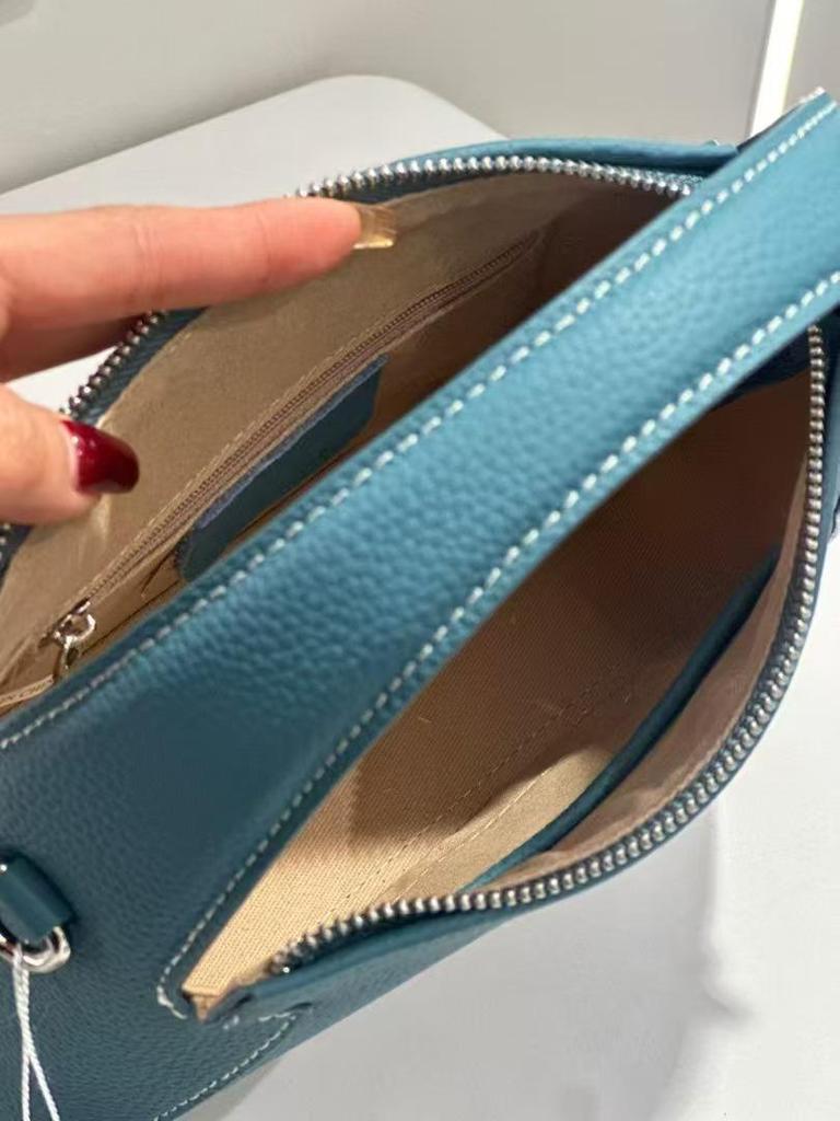 Genuine Leather Women's Versatile Small Square Handbag with High-End Feel and Large Capacity