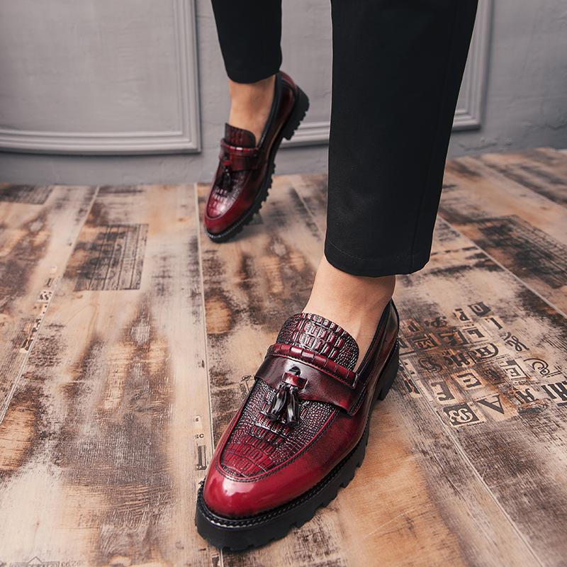 Fashion Men Comfortable Coiffeur Shoes Men's 2024 New Leather Loafers Elegantes Business Office Shoes for Men Comfortable Walking Shoes