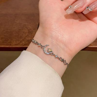 Flash Diamond Star Moon Bracelet Women's Light Luxury Niche Design Sense Bracelet Girlfriend Gift Jewelry