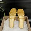 Internet Celebrity Explosion Retro Thick Heel Slippers Women's Summer Wear 2025 New Fairy Wind French Cool Slippers