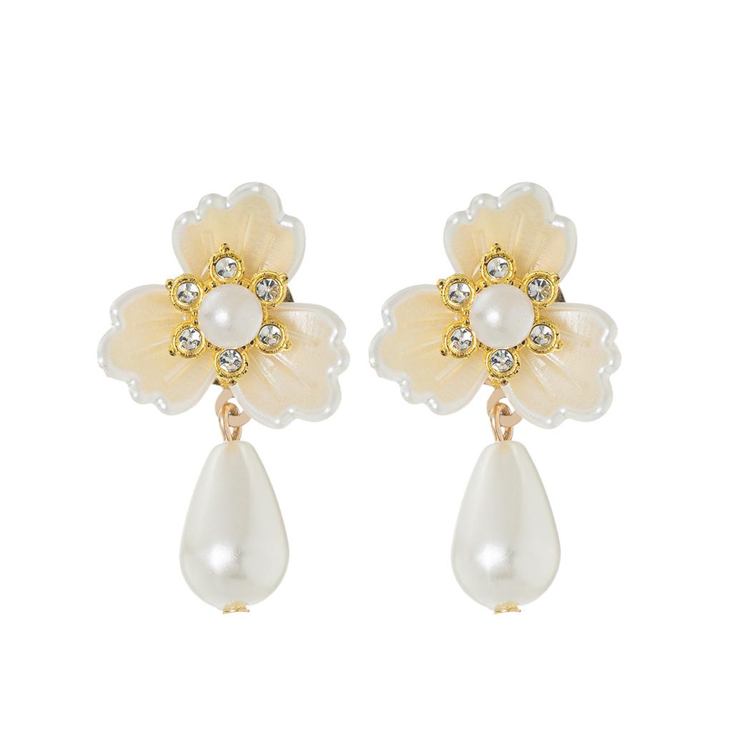 1 pair of French retro flower water drop pearl stud earrings, light luxury elegant socialite style earrings