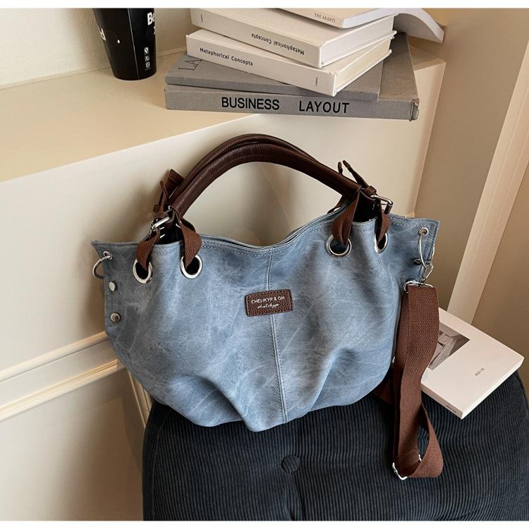 Vintage casual handbag large capacity pleated personalized shoulder bag street tide commuter women messenger bag