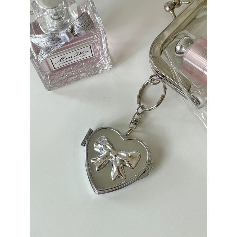 

Elegant table heart ribbon mirror keyring pouch keyring phone keychain Heart Ribbon Mirror Keychain