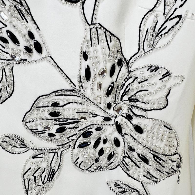 High Street Fashion 2026 Early Spring Elegant Evening Gown with Heavy Embroidery and Rhinestone Detailing