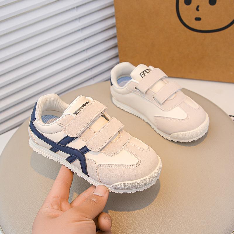 Sports board shoes 2025 spring new girls running casual shoes children's shoes girls non-slip Forrest Gump shoes medium and large children