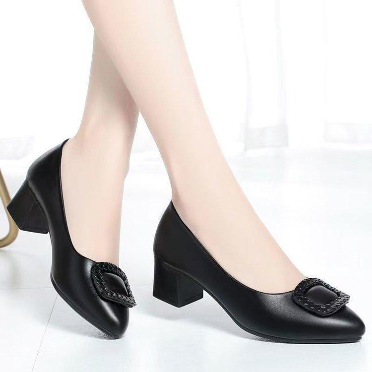 Autumn pointed thick heel single shoes New soft sole low heel soft leather shallow mouth small leather shoes