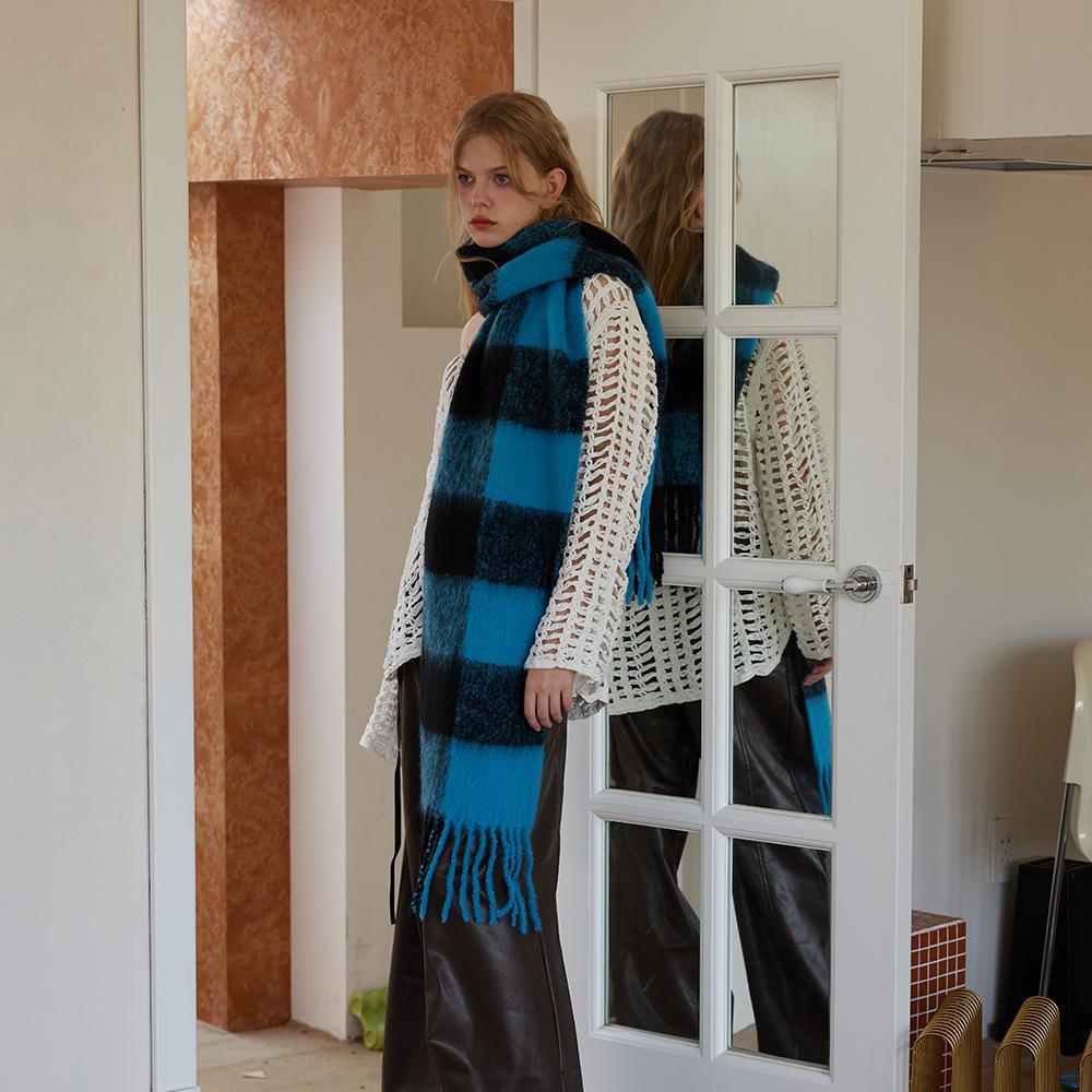 Wool Retro Large Plaid Scarf Women's Warm Soft and Waxy Atmosphere Scarf