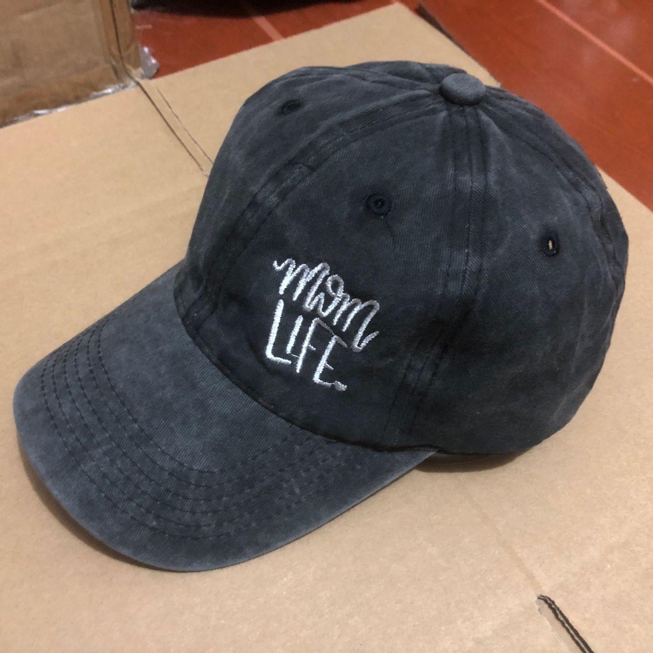 MOM LIFE Embroidered Baseball Cap with Washed Bucket Back Design чёрный