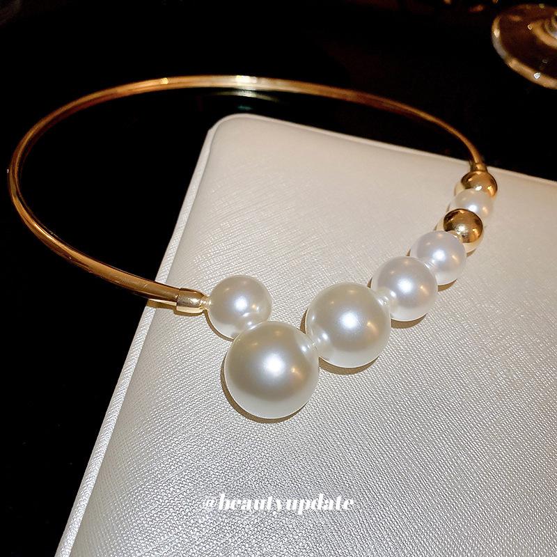 French Pearl Geometric Necklace: Chic, Statement Piece for Women