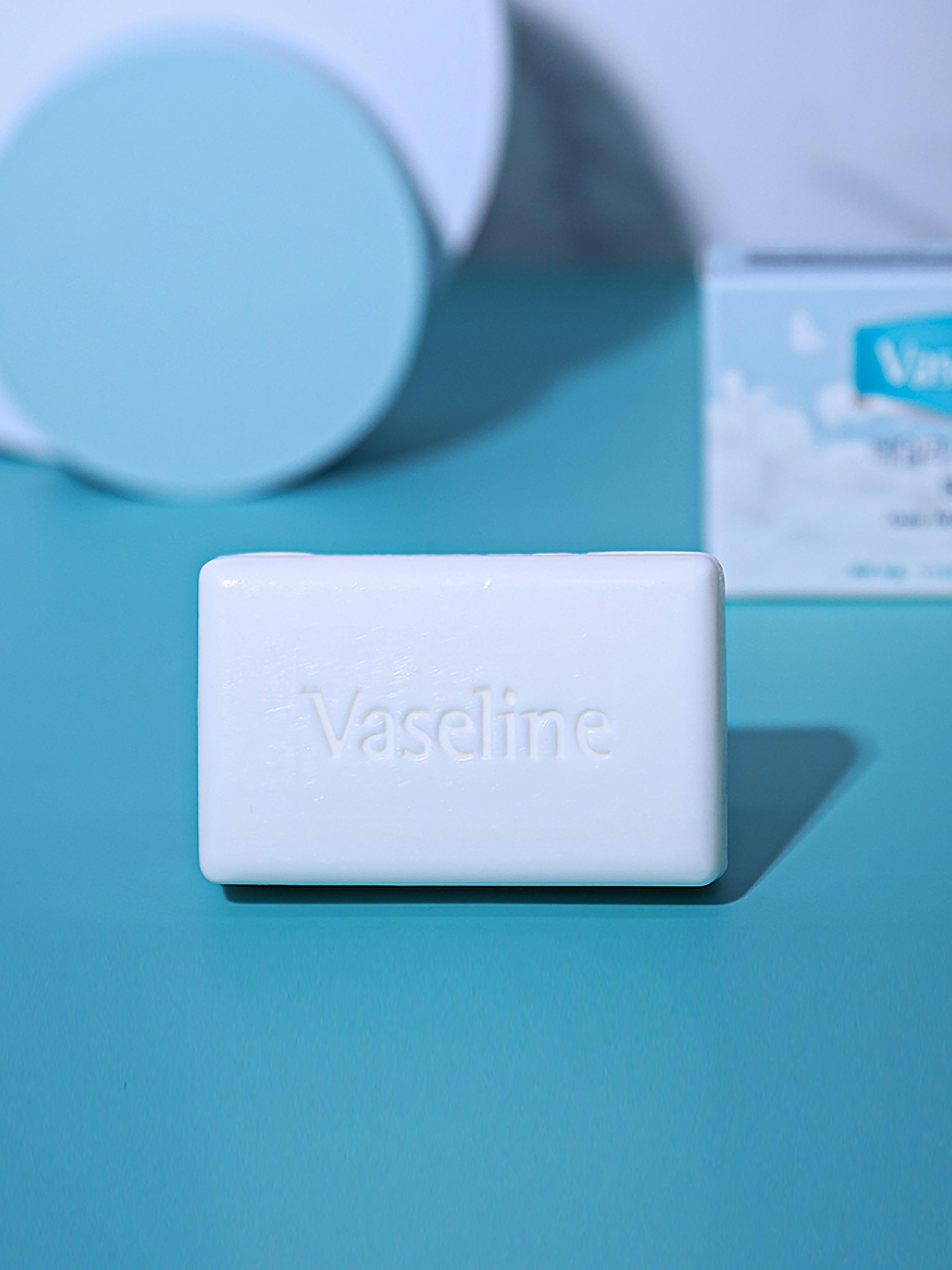 

Vaseline Daily Moisture Soap 100g 1ea