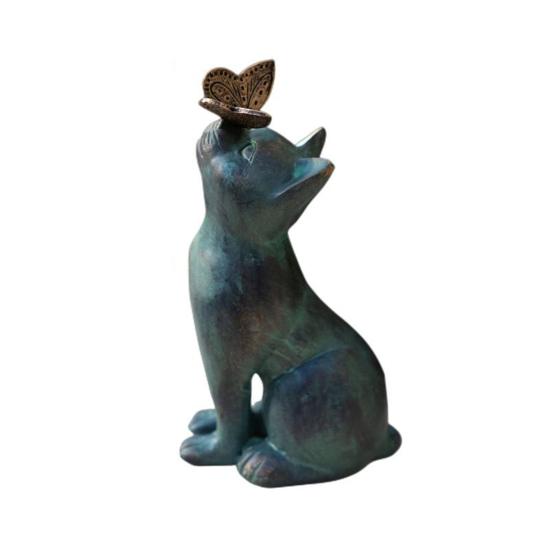 Retro Cat Figurine Resin Cat with Butterfly Statue Indoor Outdoor Artistic Cat Sculpture for Bookshelves Gardens Offices Decoration