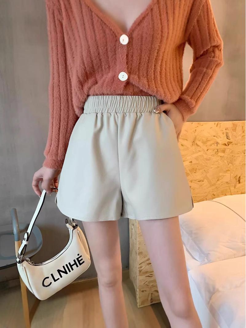 

Women s PU Leather High Waist Shorts - Plus Size, Loose Fit, Wide Leg, Slimming Design for Fall/Winter 2023. XL абрикосовий