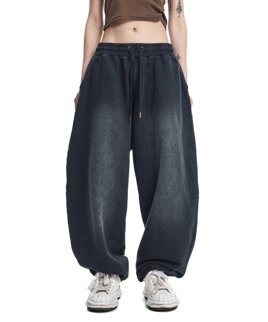 EASY NO EASY Washed Balloon Baggy Sweatpants - Black