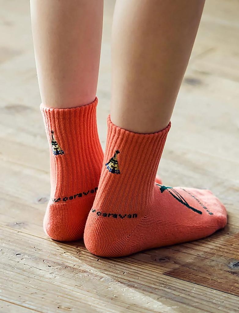 go slow caravan Quarter Socks with Pile Jacquard Embroidery (L, Coral)