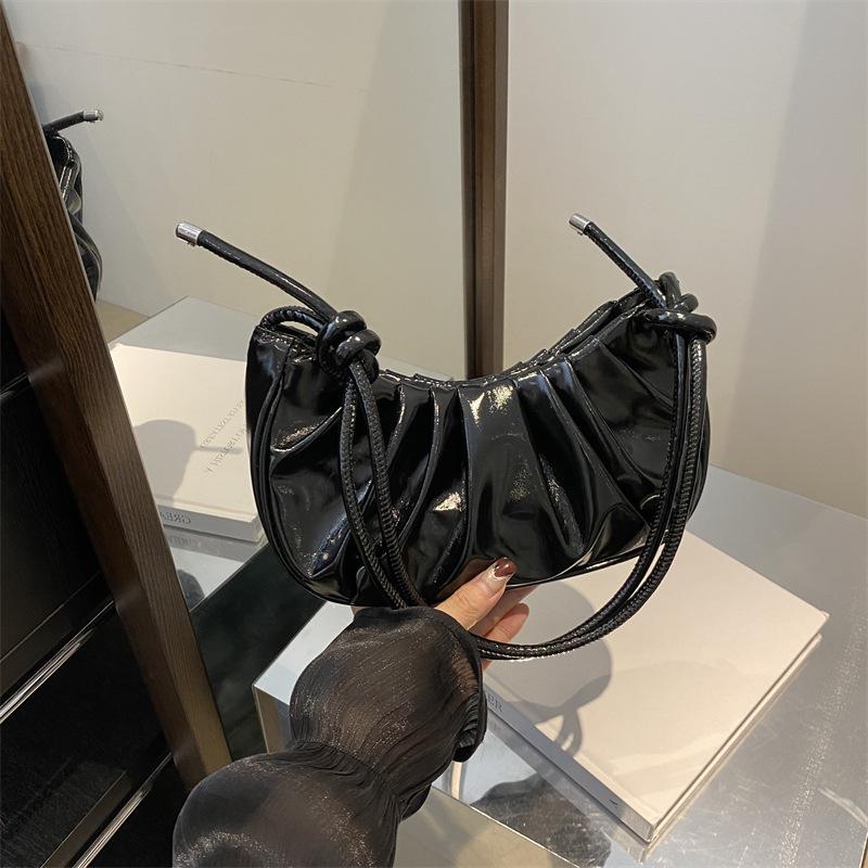 

2024 Модная корейская сумка-шоппер большой вместимости с глянцевыми плиссированными деталями чёрный