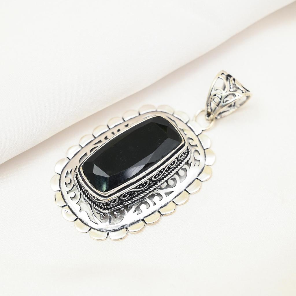 Czarny Spinel Wisiorek, 925 Solidny Srebrny Wisiorek Ręcznie Robiona Biżuteria z Kamieniami Szlachetnymi, Prezenty Dla Żony Zupełnie Nowy Wisiorek