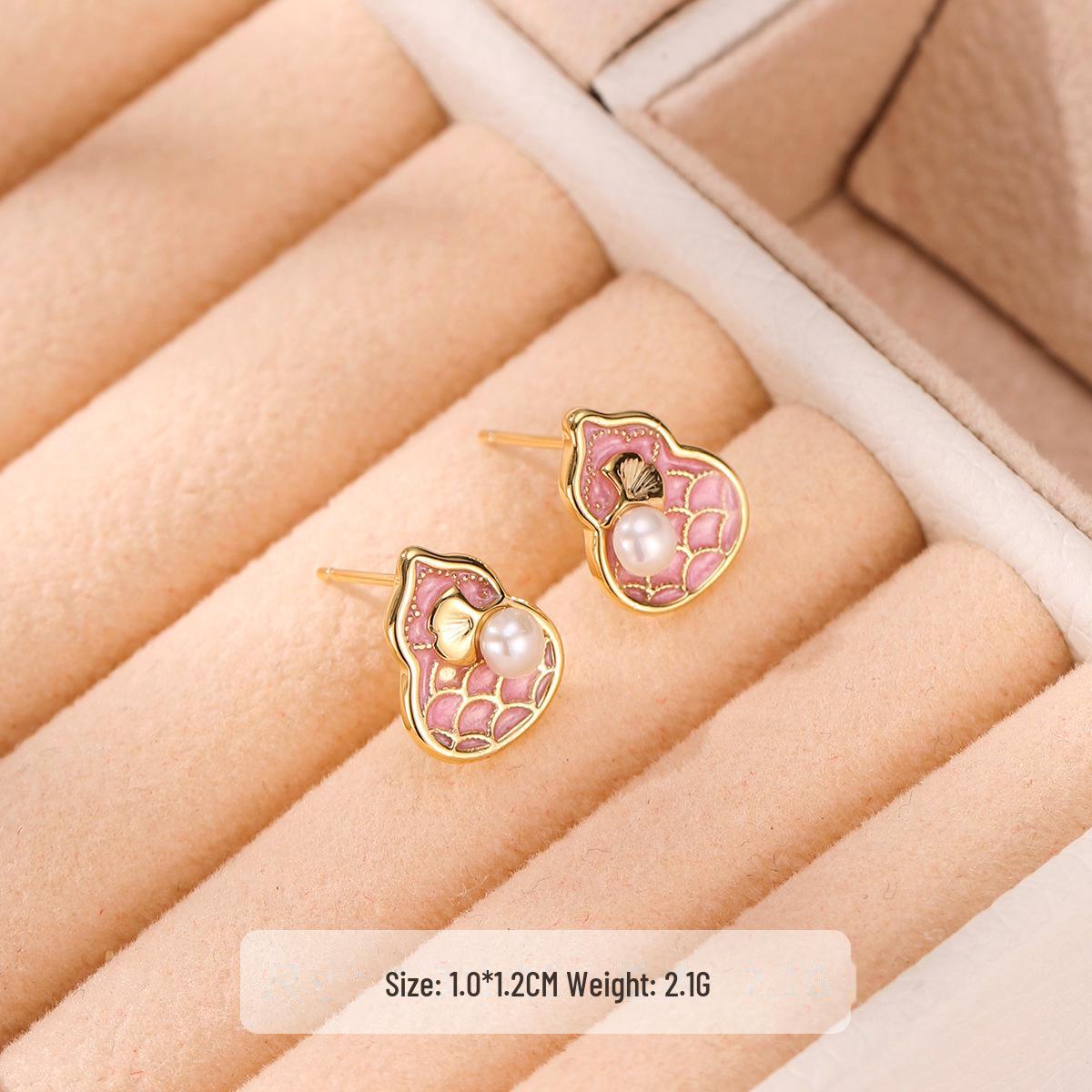 

Korean Exquisite Pearl Oil Painting Earrings - Silver Needle Bee & Cactus Design for Girls