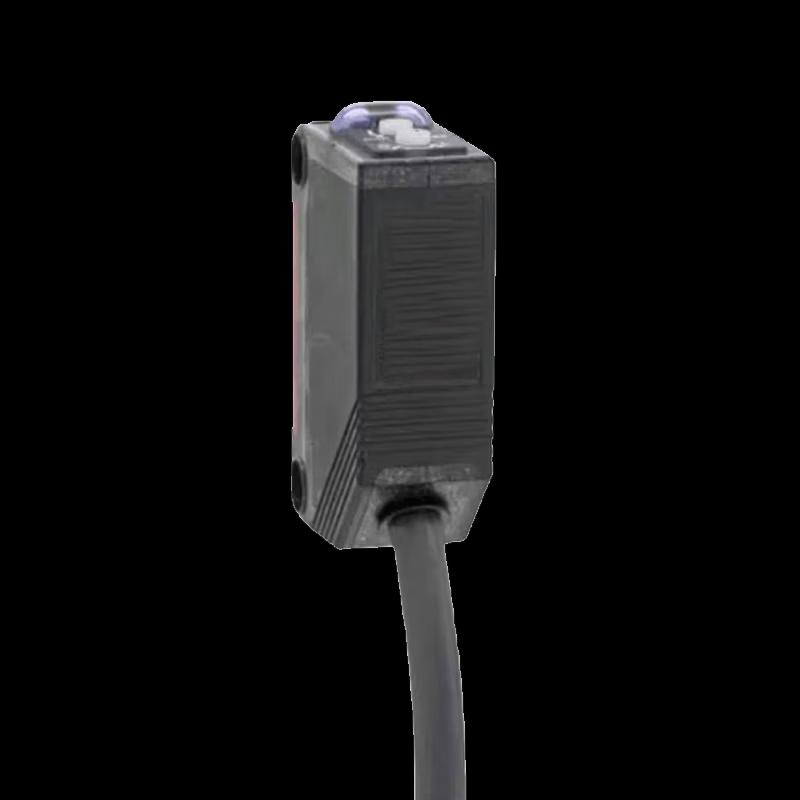 Omron E3Z-R81 Retro-reflective Photoelectric Sensor