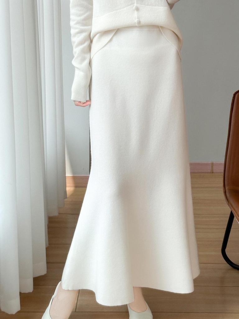 Women's Mid-Length Fishtail Wool Skirt: Elastic Waist, Solid Color, Casual & Versatile