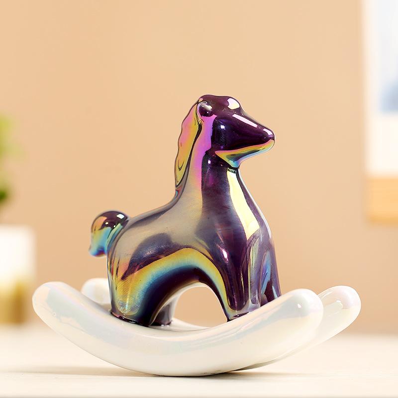 Kreativní keramické malé ozdoby houpacího koně, Jednoduchá domácí, obývací pokoj, kancelářská dekorace, Stolní, Čajová zvířátka, Řemeslné výrobky