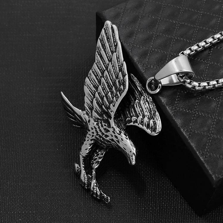 Titanium Steel Eagle Pendant Necklace - Retro Distressed Men's Accessory