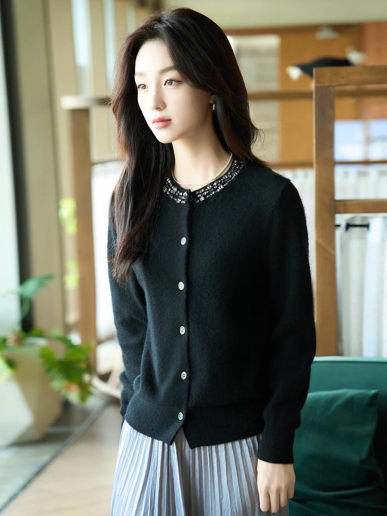 2025 Autumn/Winter Women's Round Neck Pure Wool Cardigan with Rhinestones, Slimming Knit Cashmere Sweater Coat