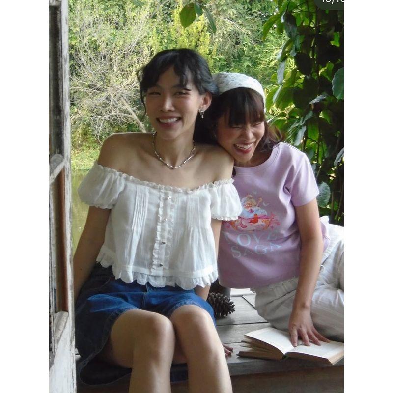 Linai Chronicle Mitr Niche First Love White Lace Wooden Ear Patchwork Pleat off-Shoulder Shirts Top